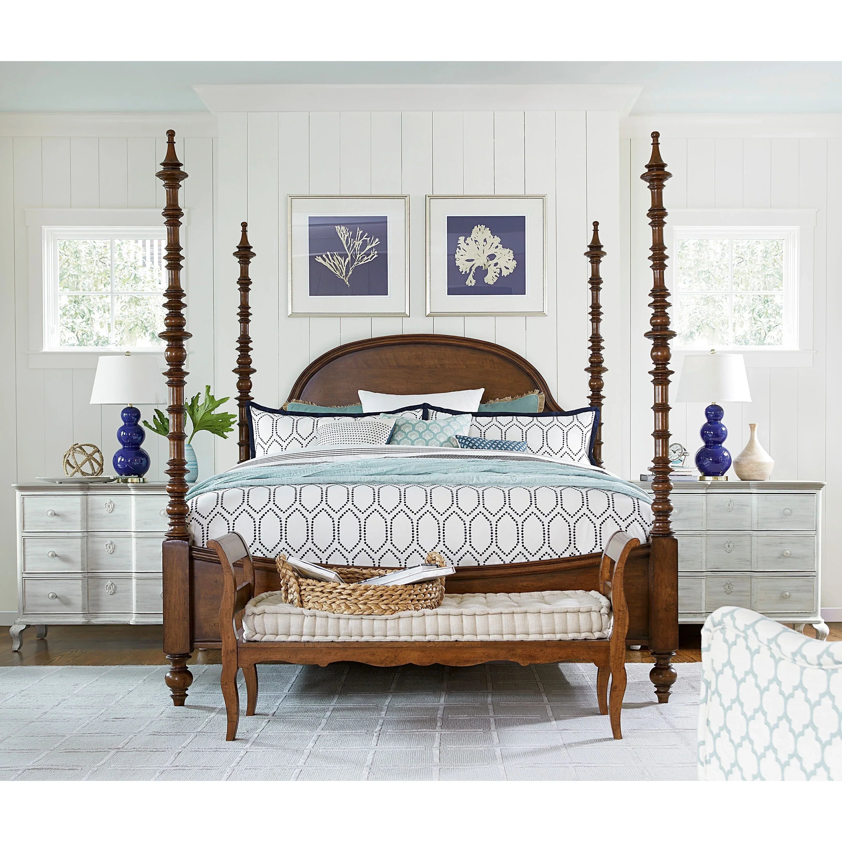 Asprin Solid Wood Luxury Poster Bed in Brown